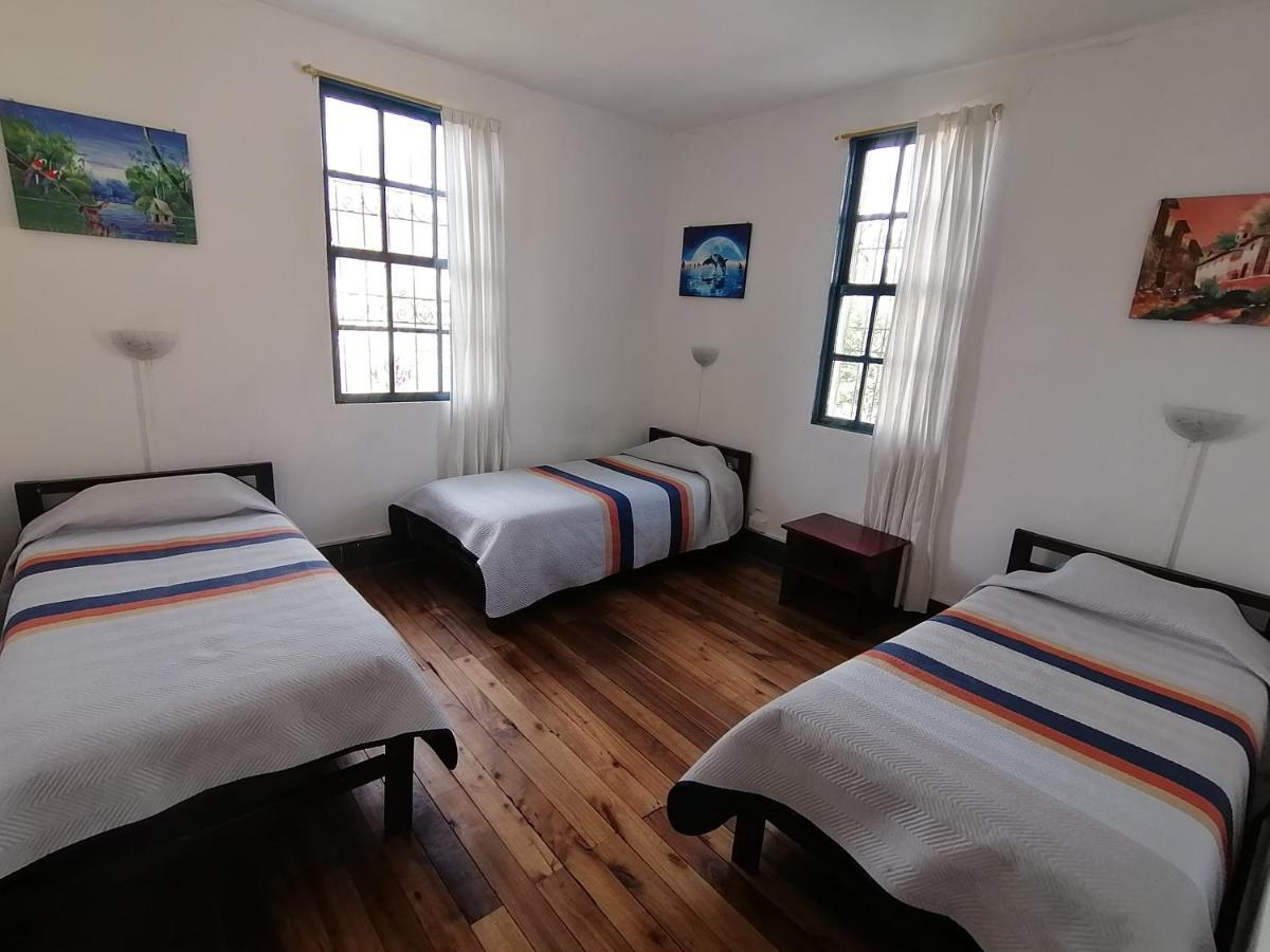 Galapagos Natural Life Hostel Quito Exteriér fotografie